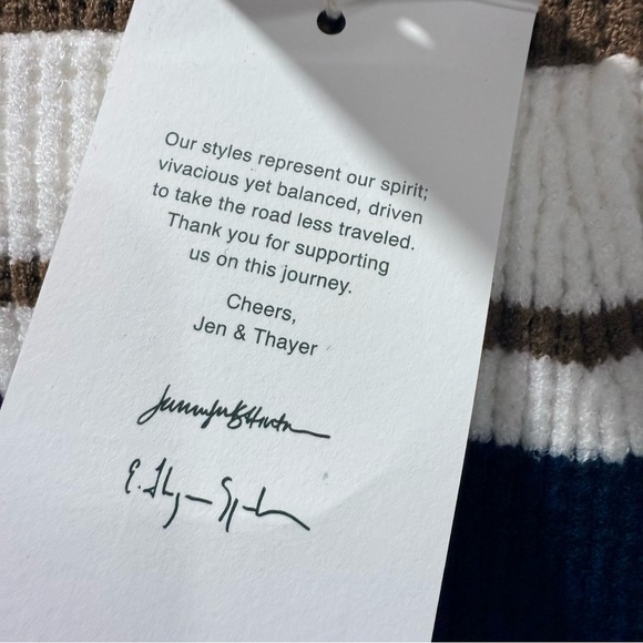 NWT Carve Designs Cowl Neck‎ Striped Stretchy Tunic Sweater Thumb Holes Size L - Picture 8 of 12